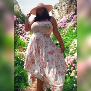 SOLD ⚠️ Beautiful floral tube top maxi dress